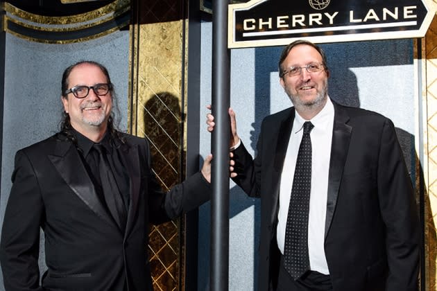 Glenn Weiss and Ricky Kirshner producer 81st Annual Golden Globe Awards
