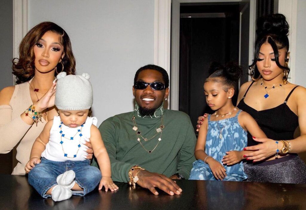 Offset and Cardi B with 2 daughter and Sister sweet family 